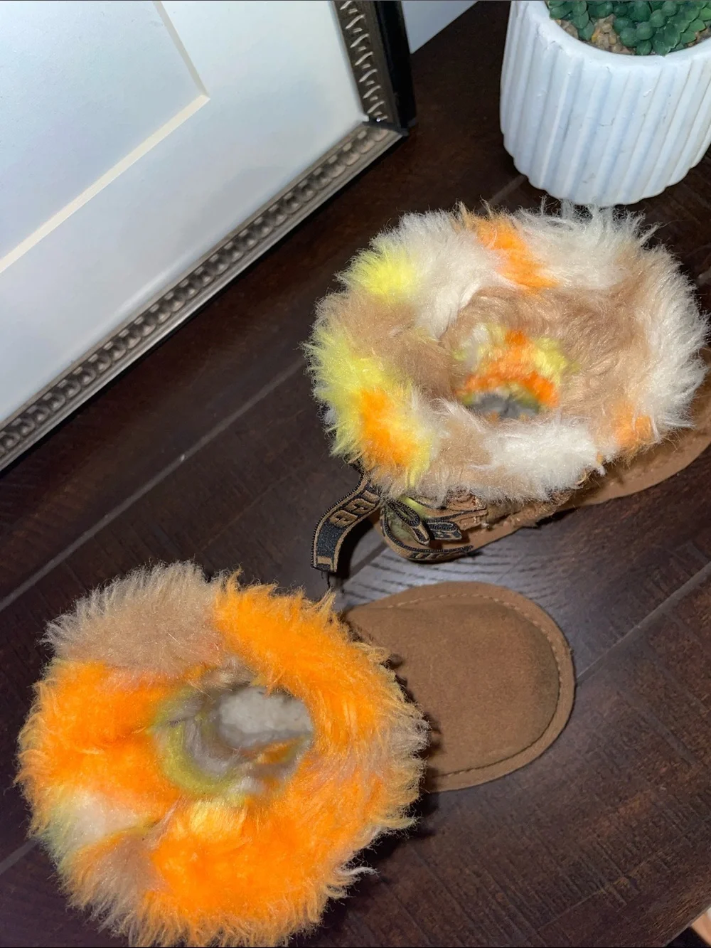 UGG Toddler Girls Suede Bailey Bow Boots Plaid Punk Faux Fur Trim Size 6